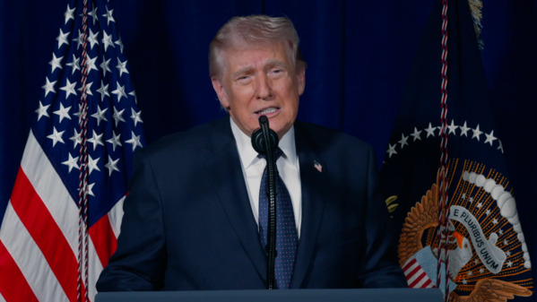 川普就“史诗之怒行动”发表演讲鼓励伊朗人夺回自己的国家(图)