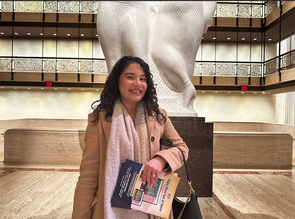 Judith Tirado 是在一家家庭护理公司上班，她也观赏了神韵纽约艺术团在林肯中心的第三场演出。(摄影/看中国/Anna)