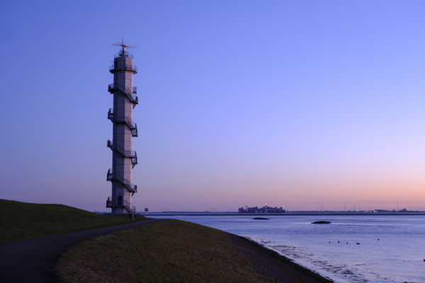 2026年4月8日，位于荷兰斯海尔德河（Scheldt）河口的瓦尔索尔登雷达塔（Walsoorden radar tower）