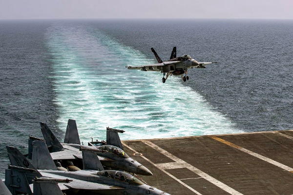 從老舊艦艇到AI演算法：美海軍在霍爾木茲海峽的排雷新戰略(圖)