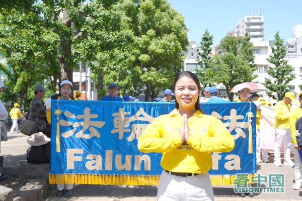 越南的知名女歌手謝秋賢（TạThu Hiền）