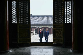 习近平与卢比奥握手前川普面带神秘微笑(图)