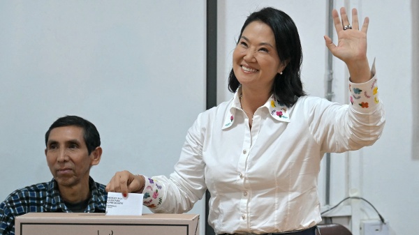 秘鲁总统选举陷拉锯战日裔藤森庆子微弱领先(图)