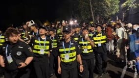 山东音乐节招学生当保安15小时仅给80元引发集体抗议(图)