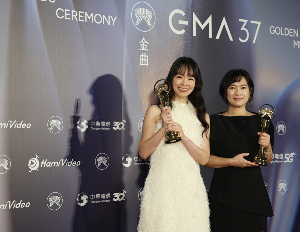 黄瑞丰、吴政君夺演奏类最佳专辑制作人。