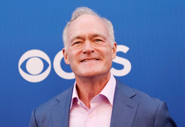 美國記者斯科特．佩利（Scott Pelley）於2024年5月2日在好萊塢派拉蒙影業（Paramount Studios）出席CBS公布全新秋季節目編排慶祝活動。
