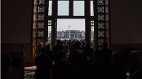 建党音乐会满场黑衣人习变孤家寡人他们是人肉盾牌(图)
