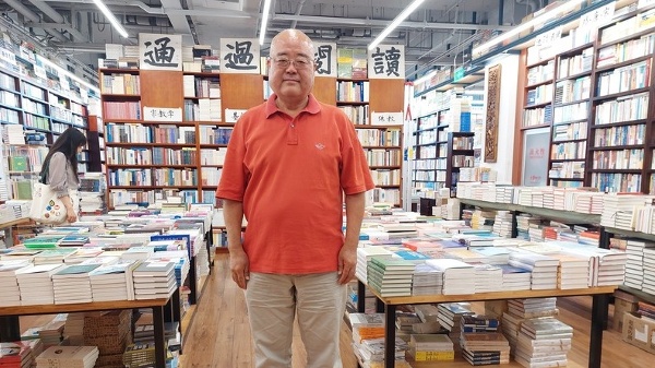 逛书店是“仪式”北京万圣书园让中国人得到精神满足(视频)