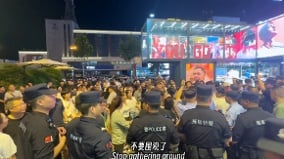 西安赛格逼死商户转移遗体家属民众抗议多人被抓(图)