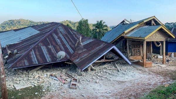 印尼7.7级强震已致47死多地建筑倒塌(图)