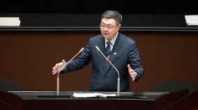 台总预算三读未送政院卓荣泰：痴痴地等(图)