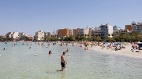 地中海海水飙破33℃游客惊呼下海也不降温(图)